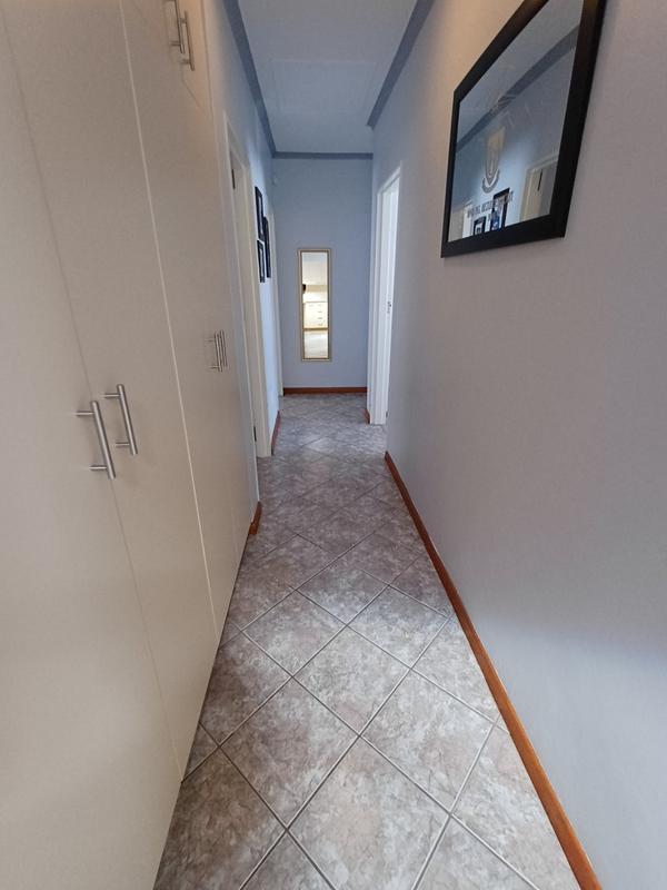 3 Bedroom Property for Sale in De Kelders Western Cape